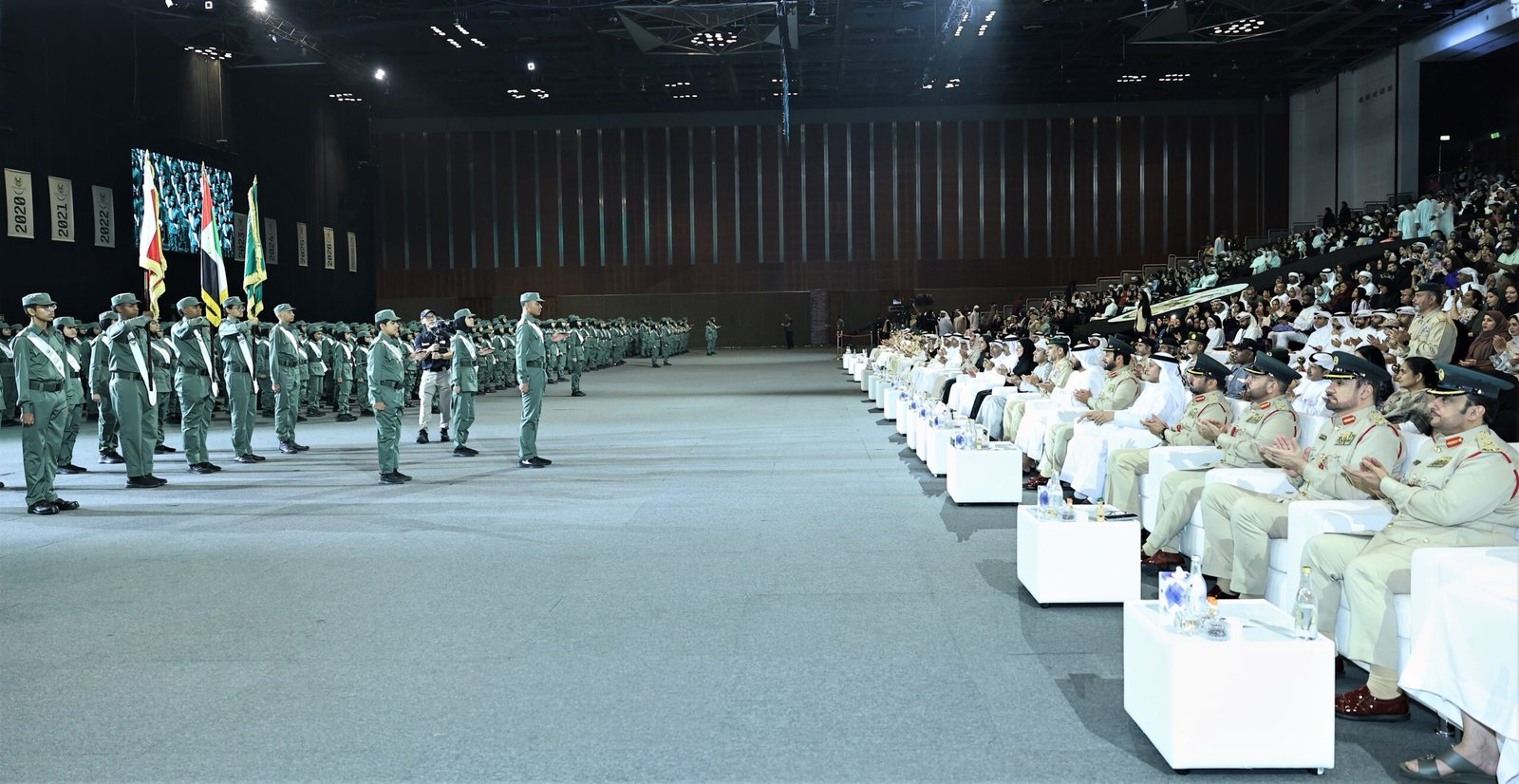 تخريج 10 آلاف طالب وطالبة من 175 جنسية في 9 سنوات وحصاد جديد بتخريج كوكبة تضم 1402 مُنتسباً من «البرنامج الصيفي الطلابي» 1 تخريج