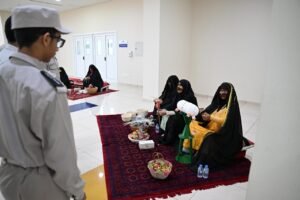 شرطة أبوظبي تعزز الهوية الوطنية لدى «أبطال شرطة الغد» بمشاركة مجلس حكماء مدينة زايد 3 شرطة أبوظبي تعزز الهوية الوطنية لدى «أبطال شرطة الغد» بمشاركة مجلس حكماء مدينة زايد