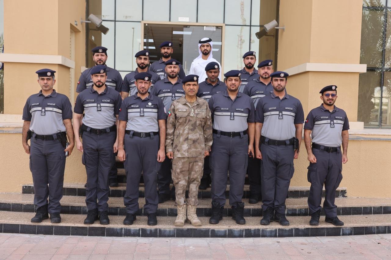 نائب مدير قطاع العمليات المركزية يتفقد الجاهزية الأمنية بإدارة المرور والدوريات بمنطقة الظفرة 1 نائب مدير قطاع العمليات المركزية
