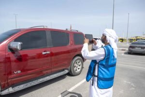 بلدية أبوظبي تدعو لتجنب ترك المركبات والقوارب المهملة في الأماكن العامة