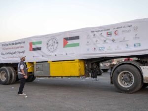 ضمن "الفارس الشهم 3": دخول 5 قوافل مساعدات إماراتية إلى قطاع غزة تحمل 683 طناً من المساعدات