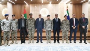 قائد عام شرطة أبوظبي يلتقي الوفد الموريتاني