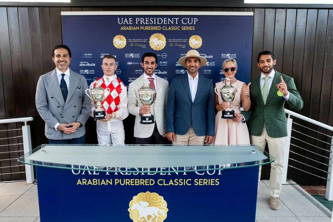 المهر "الياس دو بين" يتوّج بلقب كأس رئيس الدولة للخيول العربية في المملكة المتحدة 1 "الياس دو بين"