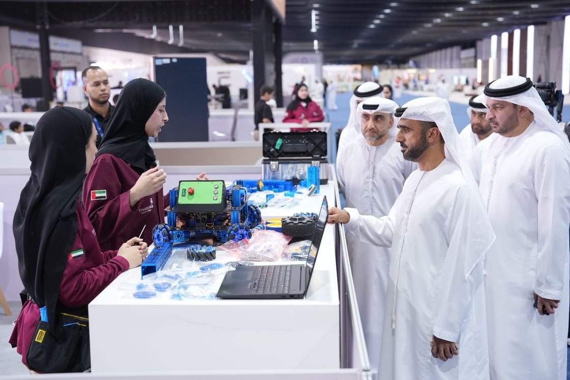 قائد القوات البرية يزور مهرجان الشيخ زايد الصيفي 2026 بالوثبة 1 قائد القوات البرية