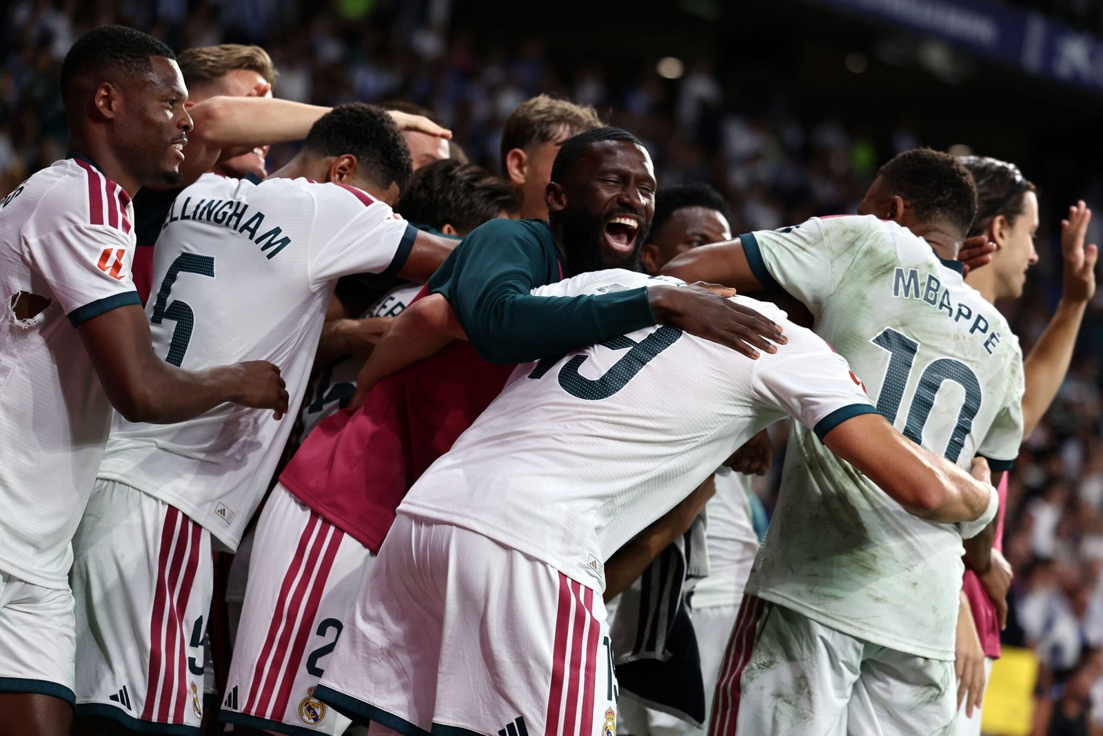 "ريال مدريد" يفوز على "إسبانيول" بالدوري الإسباني 1 إسبانيول