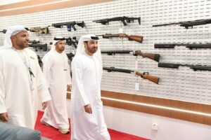 قائد عام شرطة أبوظبي يزور المعرض الدولي للصيد والفروسية 2026