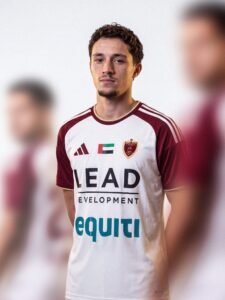 بالصور.. الوحدة يزيح الستار عن قميصه للموسم الجديد 3 بالصور.. الوحدة يزيح الستار عن قميصه للموسم الجديد