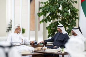 رئيس الدولة وسلطان عمان يبحثان العلاقات الأخوية بين البلدين والتطورات الإقليمية 5 رئيس الدولة وسلطان عمان يبحثان العلاقات الأخوية بين البلدين والتطورات الإقليمية
