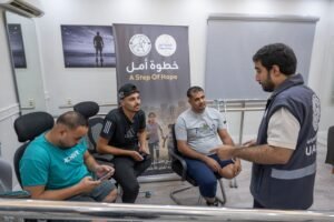 ضمن برنامج "خطوة أمل" المستشفى الإماراتي العائم يوفر أطرافاً صناعية لـ21 مصاباً فلسطينياً ليرتفع إجمالي المستفيدين إلى 72 2 ضمن برنامج "خطوة أمل" المستشفى الإماراتي العائم يوفر أطرافاً صناعية لـ21 مصاباً فلسطينياً ليرتفع إجمالي المستفيدين إلى 72
