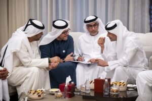 هزاع بن زايد يتفقد سير العمل في مشروع الظاهر السكني بمنطقة العين 2 هزاع بن زايد يتفقد سير العمل في مشروع الظاهر السكني بمنطقة العين