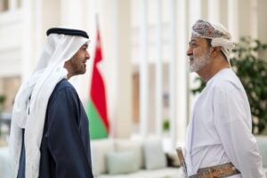 رئيس الدولة وسلطان عمان يبحثان العلاقات الأخوية بين البلدين والتطورات الإقليمية 3 رئيس الدولة وسلطان عمان يبحثان العلاقات الأخوية بين البلدين والتطورات الإقليمية