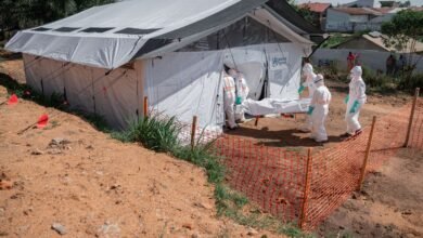 "إيبولا" يتجاوز 5 آلاف إصابة في الكونغو والصحة العالمية تبقي التفشي "طوارئ دولية" 2 إيبولا