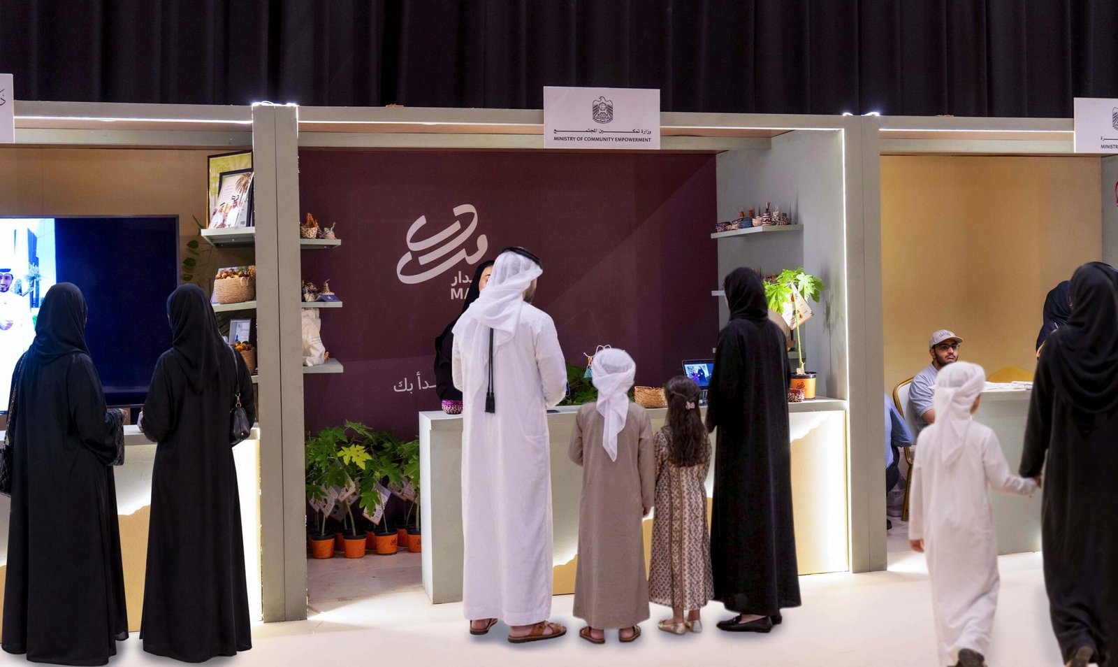 "تمكين المجتمع" تستقطب أصحاب المواهب لبرنامج "تمكين رواد الأعمال من الأسر الإماراتية" 1 تمكين المجتمع