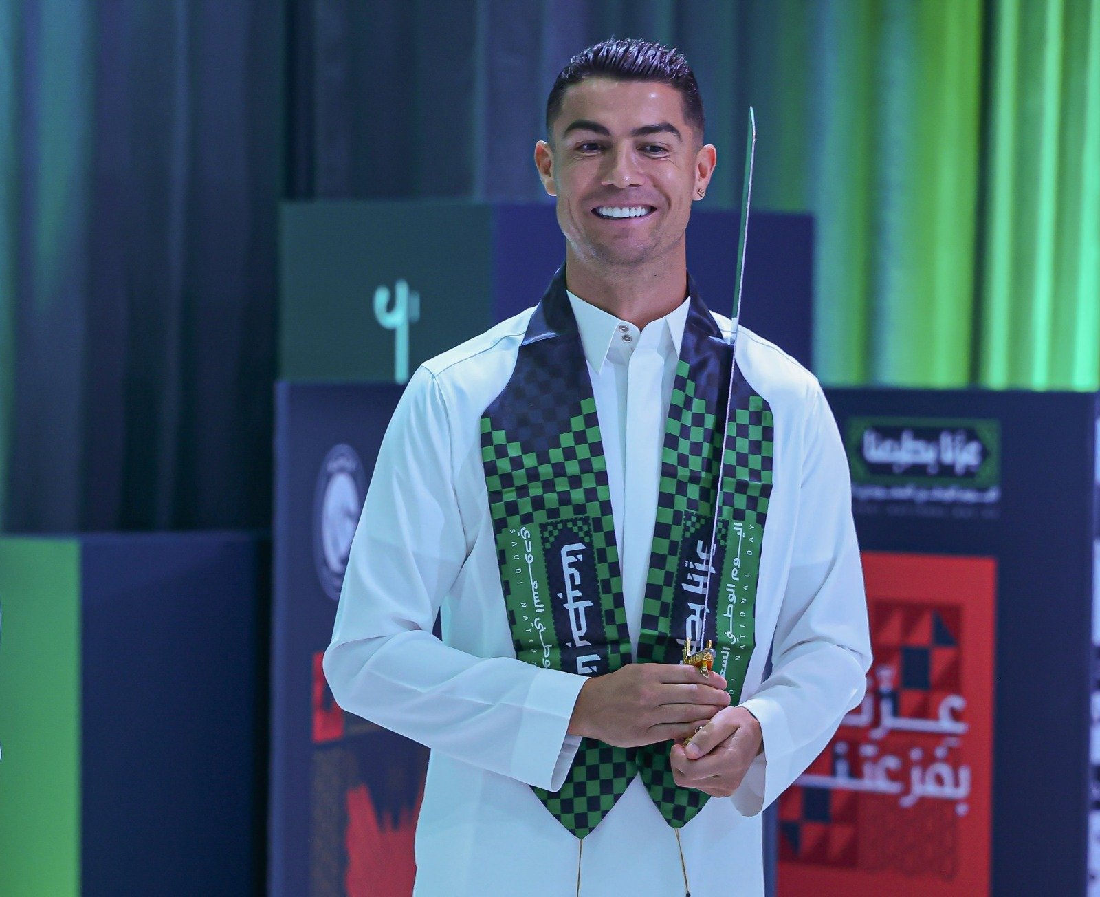 رونالدو يستعد للزواج من جورجينا في حفل أسطوري 1 رونالدو يستعد للزواج من جورجينا في حفل أسطوري