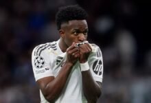 فينيسيوس جونيور يحتفل بتجديد عقده مع ريال مدريد