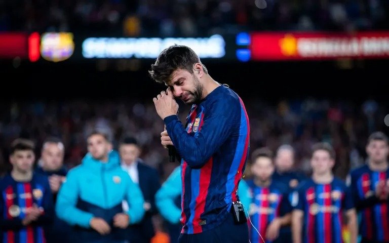 الموت يفجع جيرارد بيكيه أسطورة برشلونة 1 الموت يفجع جيرارد بيكيه أسطورة برشلونة