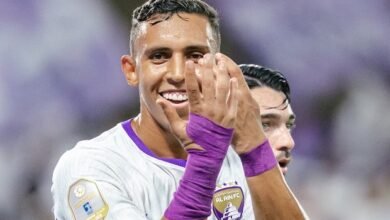 سفيان رحيمي يتصدر تشكيل العين أمام النصر