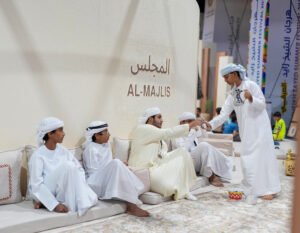 طلاب أبوظبي يُحيون أصالة الشعر النبطي ضمن فعاليات «مهرجان الشيخ زايد الصيفي» 2 طلاب أبوظبي يُحيون أصالة الشعر النبطي ضمن فعاليات «مهرجان الشيخ زايد الصيفي»