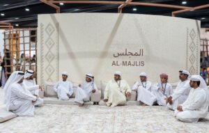 طلاب أبوظبي يُحيون أصالة الشعر النبطي ضمن فعاليات «مهرجان الشيخ زايد الصيفي» 3 طلاب أبوظبي يُحيون أصالة الشعر النبطي ضمن فعاليات «مهرجان الشيخ زايد الصيفي»