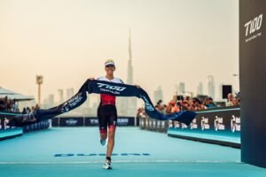 الممزر موقعاً جديداً لبطولة "دبي T100 للترايثلون"