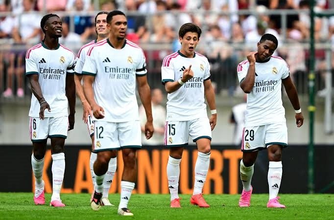 ريال مدريد يفرط في الفوز على فيورنتينا 1 ريال مدريد يفرط في الفوز على فيورنتينا