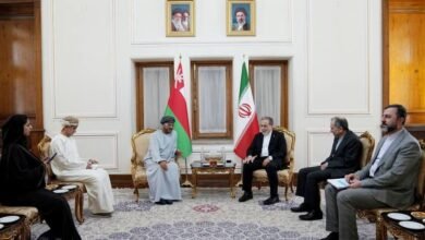 سلطنة عمان وإيران تبحثان إطارا مرحليا مقترحا لإنشاء ممر ملاحي مؤقت مشترك عبر مضيق هرمز 2 سلطنة عمان وإيران تبحثان إطارا مرحليا مقترحا لإنشاء ممر ملاحي مؤقت مشترك عبر مضيق هرمز