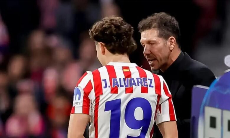 ألفاريز يفتح قلبه إلى سيميوني: لا أريد سوى برشلونة 6 ألفاريز يفتح قلبه إلى سيميوني: لا أريد سوى برشلونة