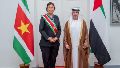 سفير الإمارات يقدم أوراق اعتماده إلى رئيسة جمهورية سورينام 2 سفير الإمارات يقدم أوراق اعتماده إلى رئيسة جمهورية سورينام