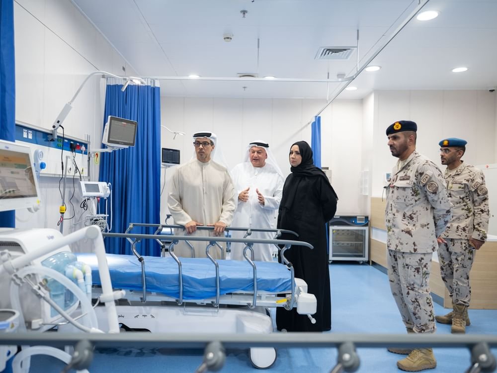 منصور بن زايد يتفقد المستشفى العائم ويطلع على جاهزيته للاستجابة الطبية الطارئة وتعزيز الجهود الإنسانية 1 منصور بن زايد يتفقد المستشفى العائم ويطلع على جاهزيته للاستجابة الطبية الطارئة وتعزيز الجهود الإنسانية