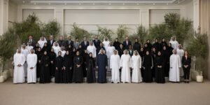 رئيس الدولة يستقبل فريق عمل جناح الإمارات في "إكسبو 2025 أوساكا" في اليابان 2 رئيس الدولة يستقبل فريق عمل جناح الإمارات في "إكسبو 2025 أوساكا" في اليابان