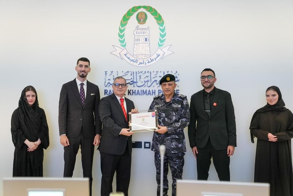 شرطة رأس الخيمة تحصل على اعتماد "أفضل بيئة عمل" من منظمة عالمية 1 شرطة رأس الخيمة تحصل على اعتماد "أفضل بيئة عمل" من منظمة عالمية