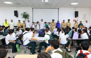 شرطة دبي تحتفي بعودة الطلبة إلى المدارس وتعزز حضورها التوعوي 3 شرطة دبي تحتفي بعودة الطلبة إلى المدارس وتعزز حضورها التوعوي
