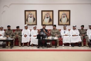 شرطة أبوظبي تعزز الوعي الأسري والمجتمعي في مجلس فلج هزاع بمدينة العين