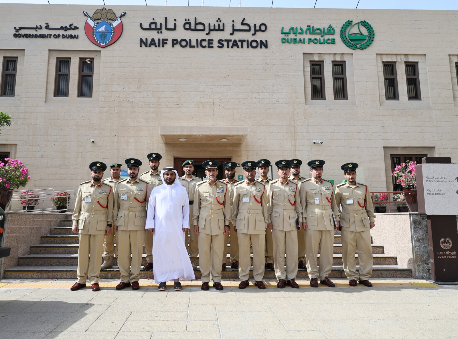 عبدالله المري يتفقد مركز شرطة نايف 1 عبدالله المري
