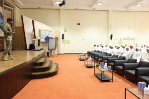 شرطة أبوظبي تعزز جاهزية الشباب للمستقبل ضمن برنامج «غطاريف»