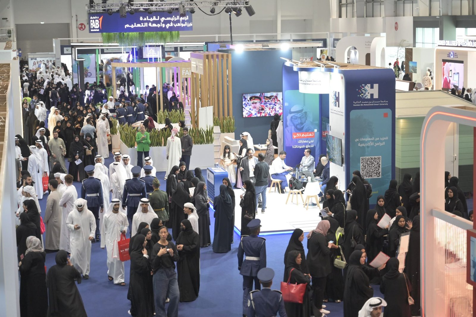 تحت رعاية سيف بن زايد.. معرض واجهة التعليم ينطلق غدا بمشاركة 580 جامعة ومؤسسة 1 سيف بن زايد