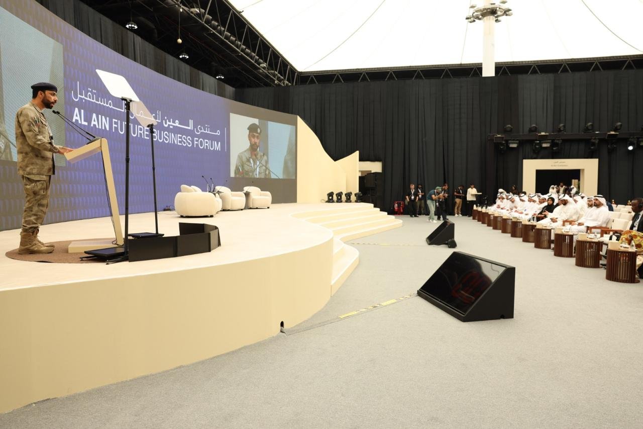 شرطة أبوظبي تستعرض مبادراتها لتعزيز الأمن وجودة الحياة في "منتدى العين لأعمال المستقبل 1 شرطة أبوظبي تستعرض مبادراتها لتعزيز الأمن وجودة الحياة في "منتدى العين لأعمال المستقبل