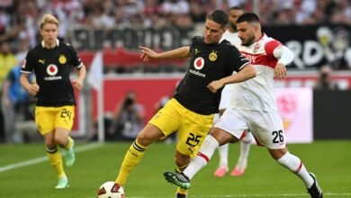 "دورتموند" يفوز على "شتوتغارت" ويتصدر الدوري الألماني 2 دورتموند
