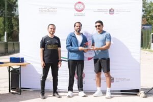 شرطة أبوظبي تشارك في "اليوم الرياضي الثاني"بفرنسا تعزيزاً للصحة والتلاحم المجتمعي 3 شرطة أبوظبي تشارك في "اليوم الرياضي الثاني"بفرنسا تعزيزاً للصحة والتلاحم المجتمعي