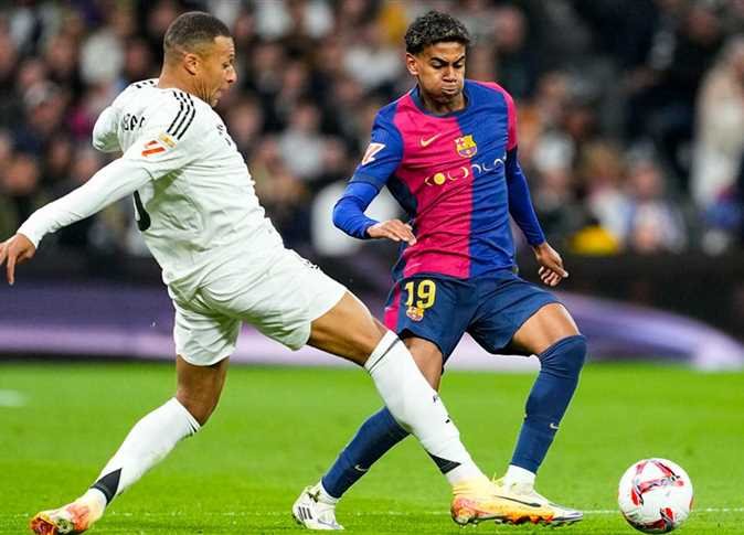 ريال مدريد يحسم كلاسيكو المال أمام برشلونة 1 ريال مدريد يحسم كلاسيكو المال أمام برشلونة