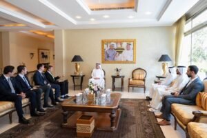 سعود بن صقر يستقبل وفد "سكاي بورتس إنفراستركتشر".. ويطلع على مستجدات منظومة التنقل الجوي المتقدم في رأس الخيمة