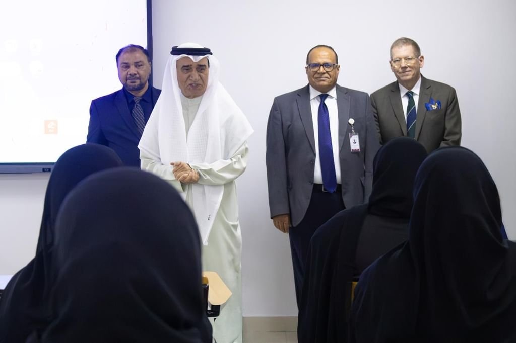 رئيس جامعة الفجيرة يؤكد أهمية توفير بيئة تعليمية محفزة تضع الطالب في صميم العملية الأكاديمية 1 جامعة الفجيرة