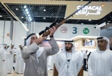 سيف بن زايد يتفقد عدداً من الأجنحة الوطنية والدولية في معرض أبوظبي الدولي للصيد والفروسية 2026 21 سيف بن زايد