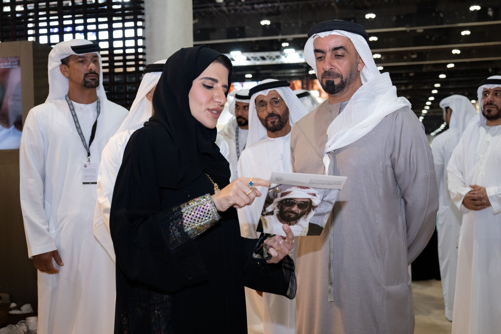 سيف بن زايد يتفقد عدداً من الأجنحة الوطنية والدولية في معرض أبوظبي الدولي للصيد والفروسية 2026