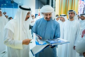 تحت رعاية رئيس الدولة.. عبدالله بن زايد يفتتح الدورة الـ35 من معرض أبوظبي الدولي للكتاب 2 تحت رعاية رئيس الدولة.. عبدالله بن زايد يفتتح الدورة الـ35 من معرض أبوظبي الدولي للكتاب