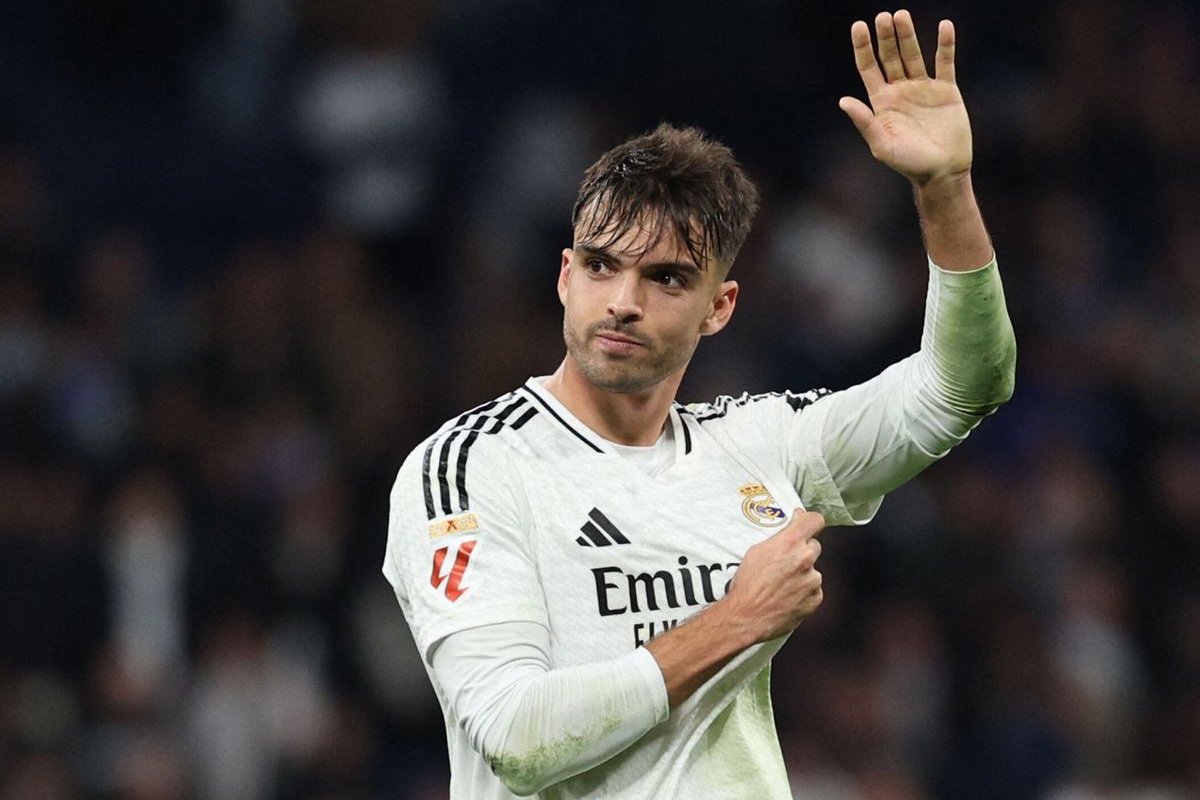صحفي إسباني يطالب ريال مدريد بطرد أسينسيو 1 صحفي إسباني يطالب ريال مدريد بطرد أسينسيو