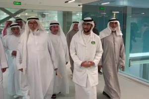 "كبار السن" في صدارة أولويات سلطان بالشارقة