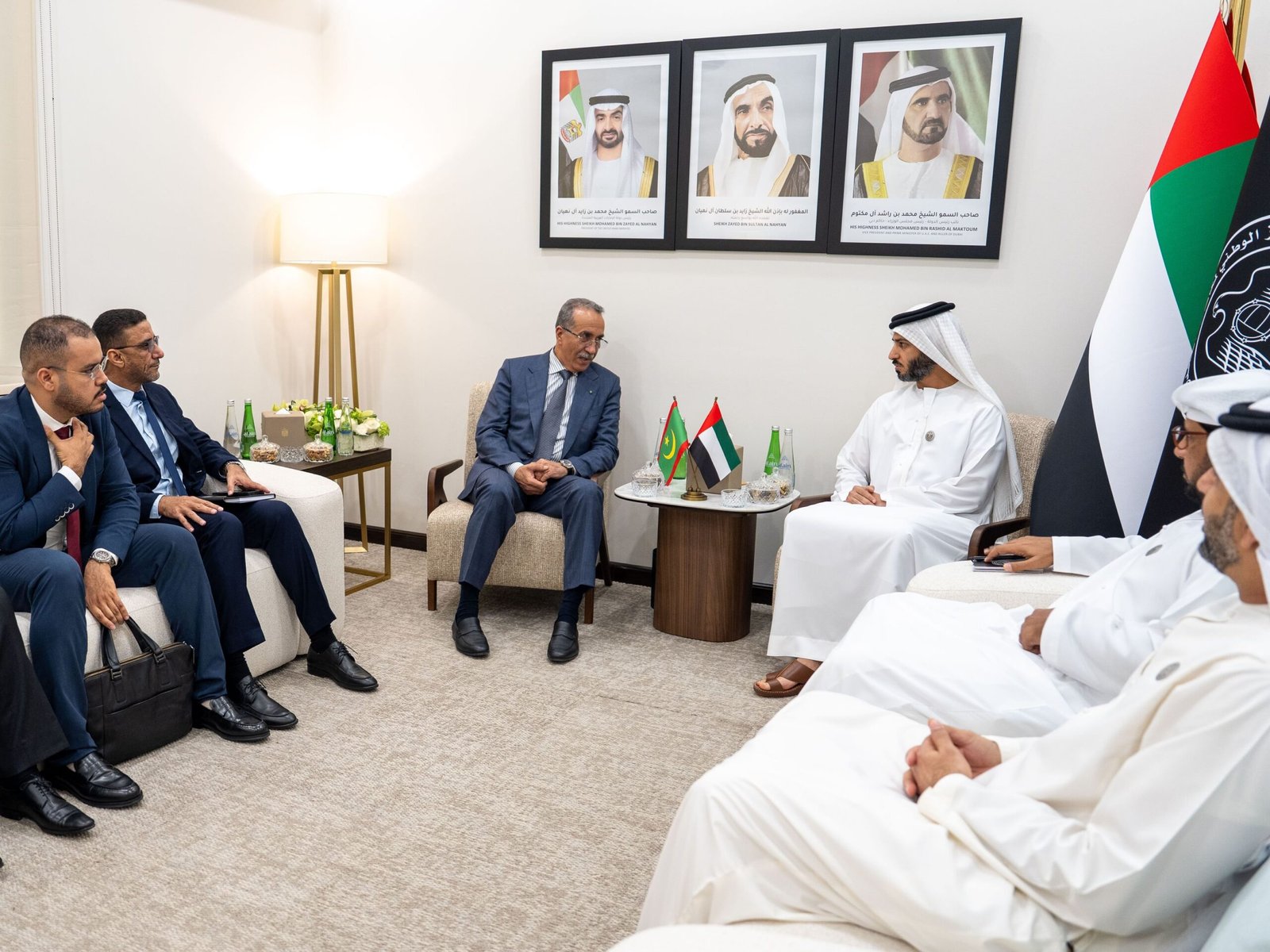 زايد بن حمد آل نهيان والمدير العام للأمن الوطني الموريتاني يبحثان التعاون في مكافحة جرائم المخدرات 1 زايد بن حمد آل نهيان