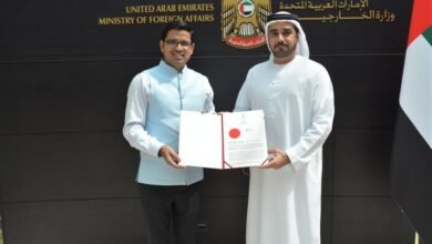 مدير مكتب وزارة الخارجية في دبي يتسلّم البراءة القنصلية للقنصل العام لجمهورية الهند 2 مدير مكتب وزارة الخارجية في دبي يتسلّم البراءة القنصلية للقنصل العام لجمهورية الهند