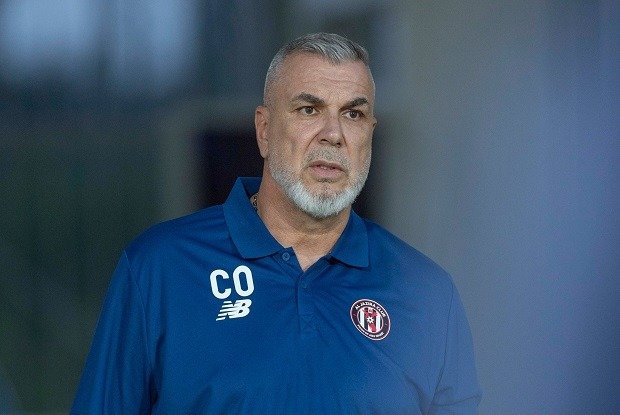 كوزمين: لست راضيًا عن التعادل مع جوهار الإيراني 1 كوزمين: لست راضيًا عن التعادل مع جوهار الإيراني